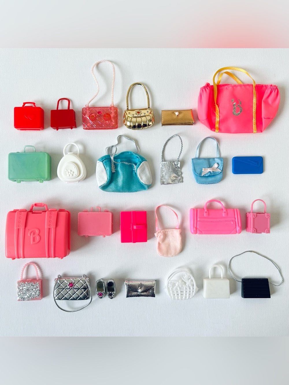 Vintage Barbie doll purse & handbag lot